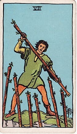 Sept de Bâtons, carte du tarot Rider-Waite-Smith